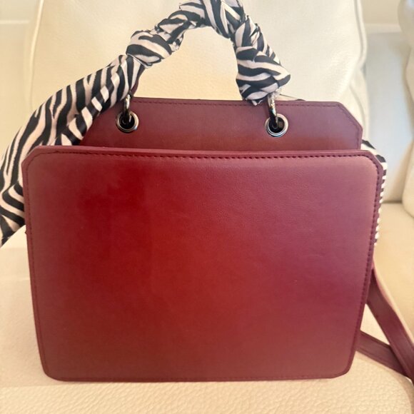 NWT STEVE MADDEN BEVELYN SCARF SATCHEL CROSSBODY BAG CREDIT CARD CASE BLODSTONE - Picture 3 of 7